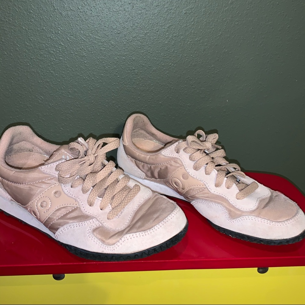 Cute spring color casual sneakers